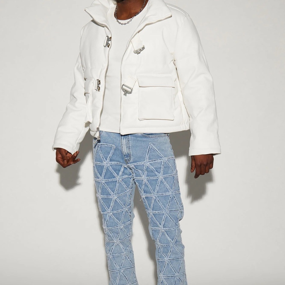 Large fashion nova men’s white utility jacket